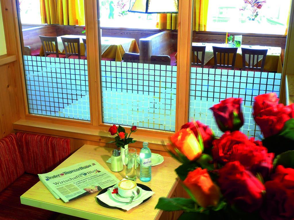 Gasthof Goldener Fisch Лиенц Экстерьер фото