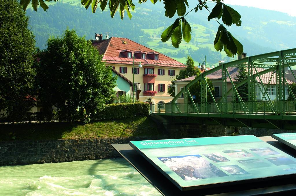 Gasthof Goldener Fisch Лиенц Экстерьер фото