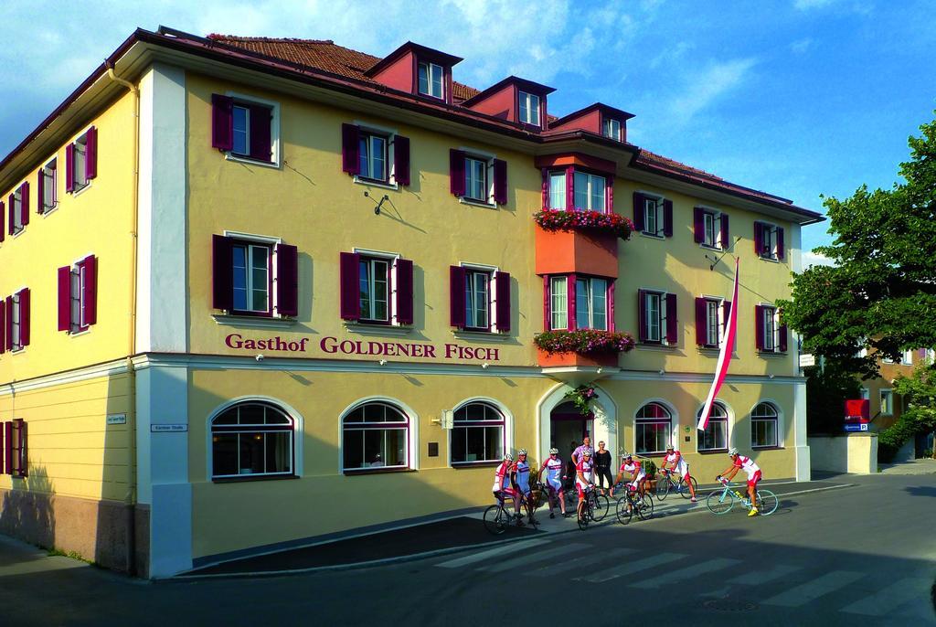 Gasthof Goldener Fisch Лиенц Экстерьер фото